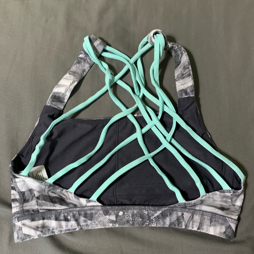 Sports bra - Picture 2 of 2